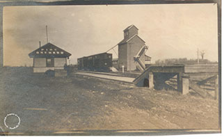 988.022.004 - Photo, Pine Orchard Train Station. c. 1911